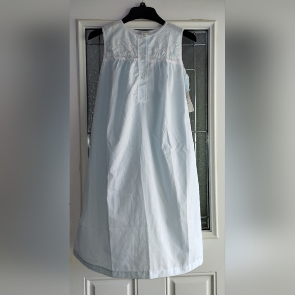 Light Blue Sleeve Nightgown - Picture 7 of 7
